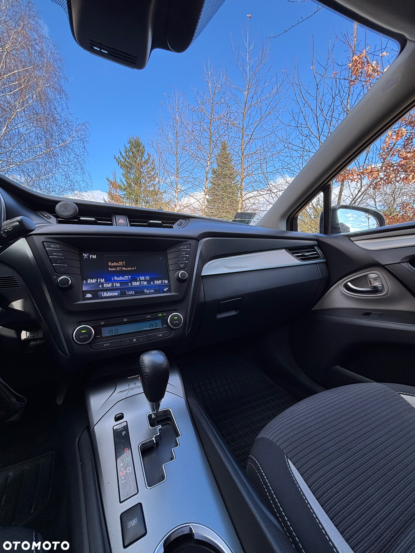 Toyota Avensis 1.8 Premium MS - 10