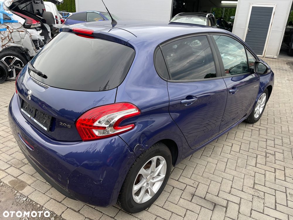 Peugeot 208 82 PureTech Style - 23