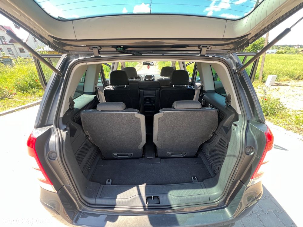Opel Zafira - 15