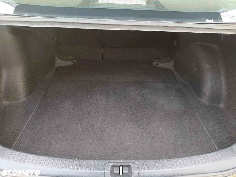 Toyota Corolla 1.6 Comfort - 25