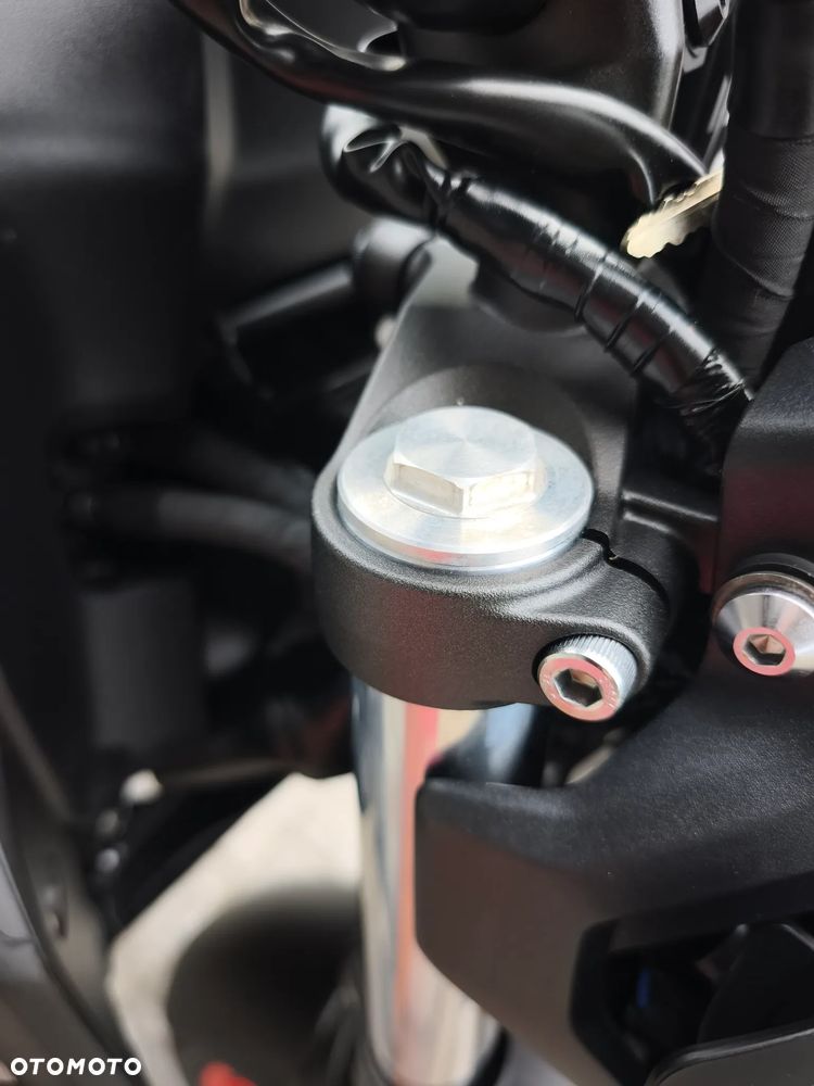 Yamaha MT - 19