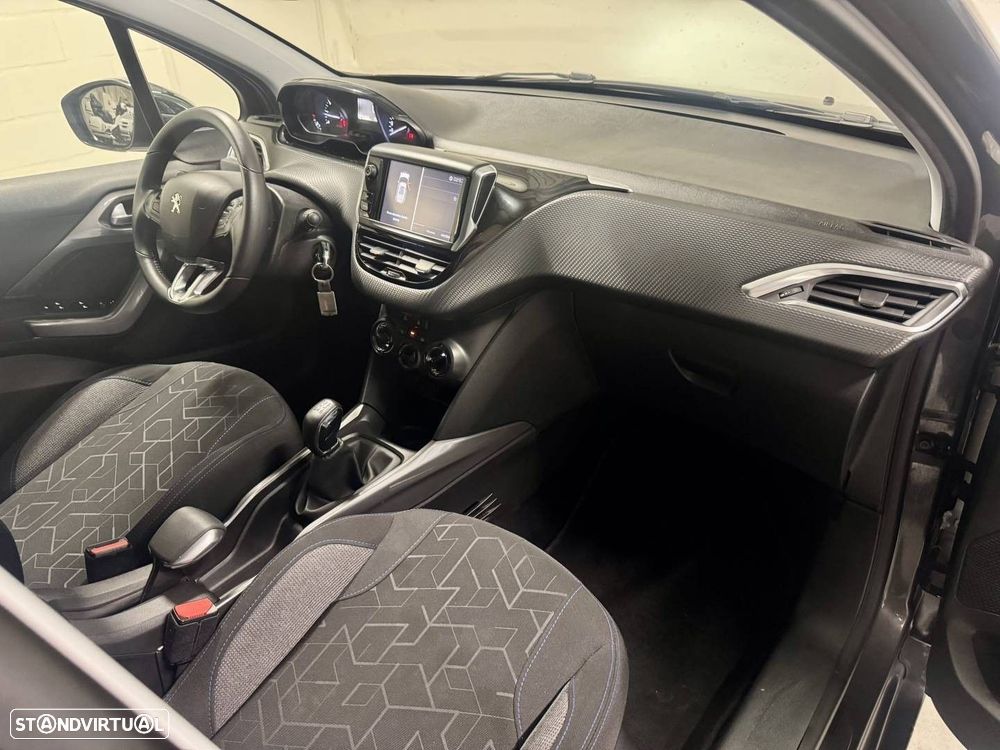 Peugeot 2008 1.2 PureTech Style - 30