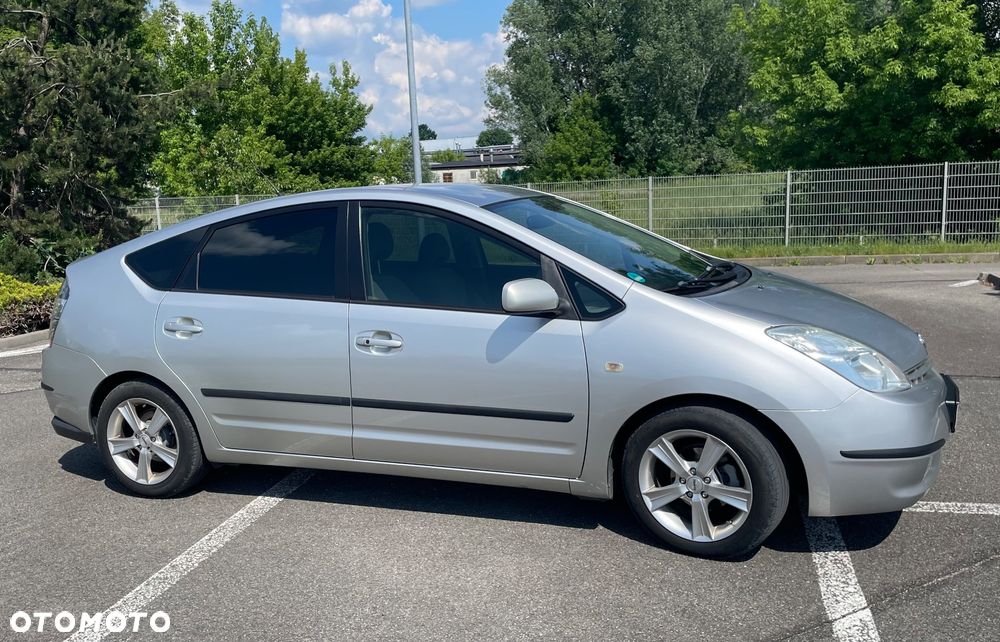 Toyota Prius 1.5 VVT-i Sol (nav) - 1