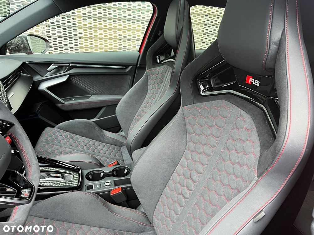 Audi RS3 Sportback - 19