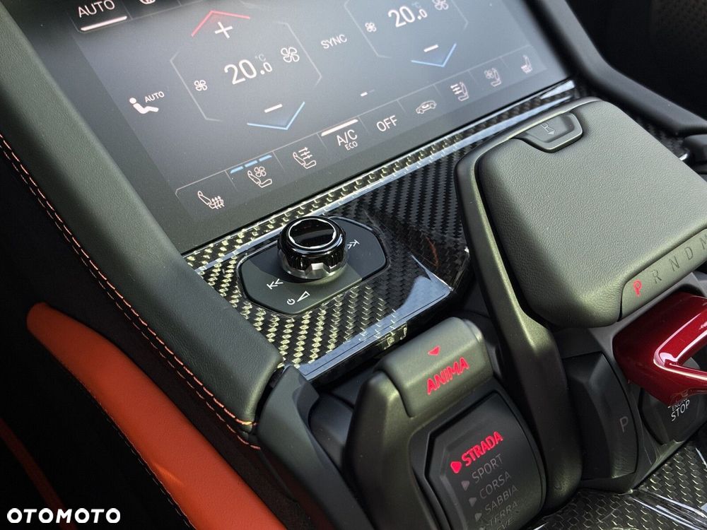 Lamborghini Urus - 17