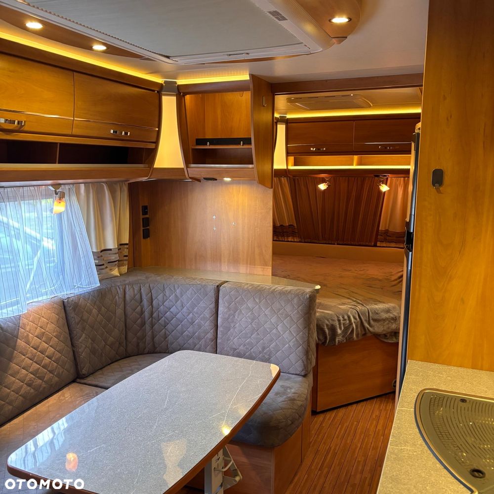 Dethleffs Camper 560 FMK - 13