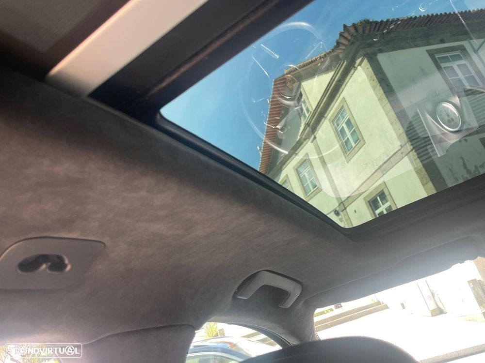 Porsche Macan Turbo - 17