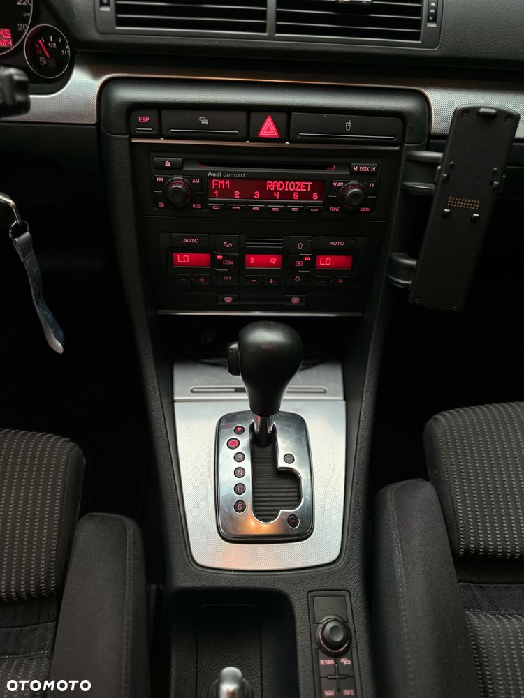 Audi A4 Avant - 6