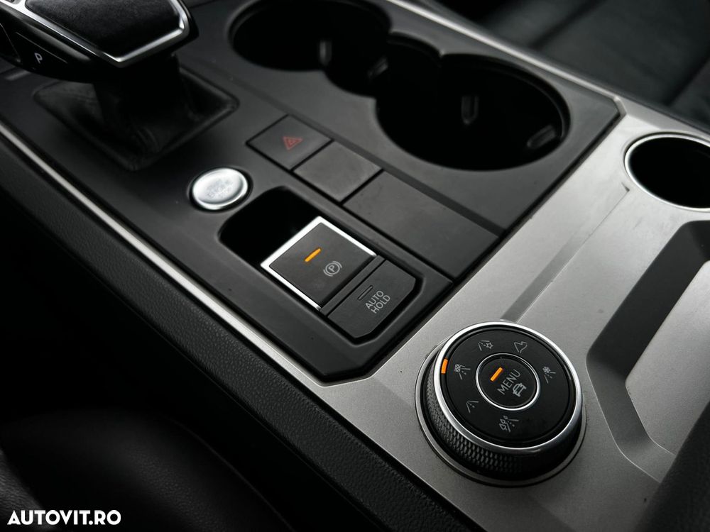 Volkswagen Touareg V6 TDI 4MOTION Style - 14