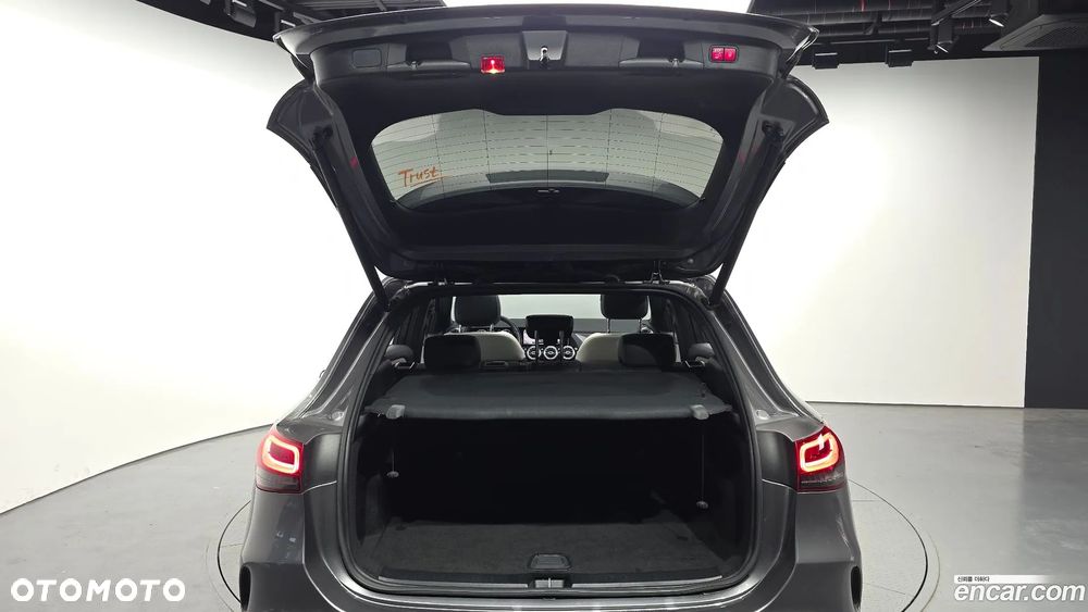 Mercedes-Benz GLA 250 4Matic 8G-DCT AMG Line - 20