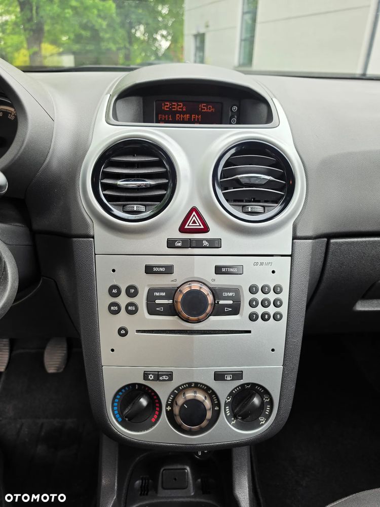 Opel Corsa - 8