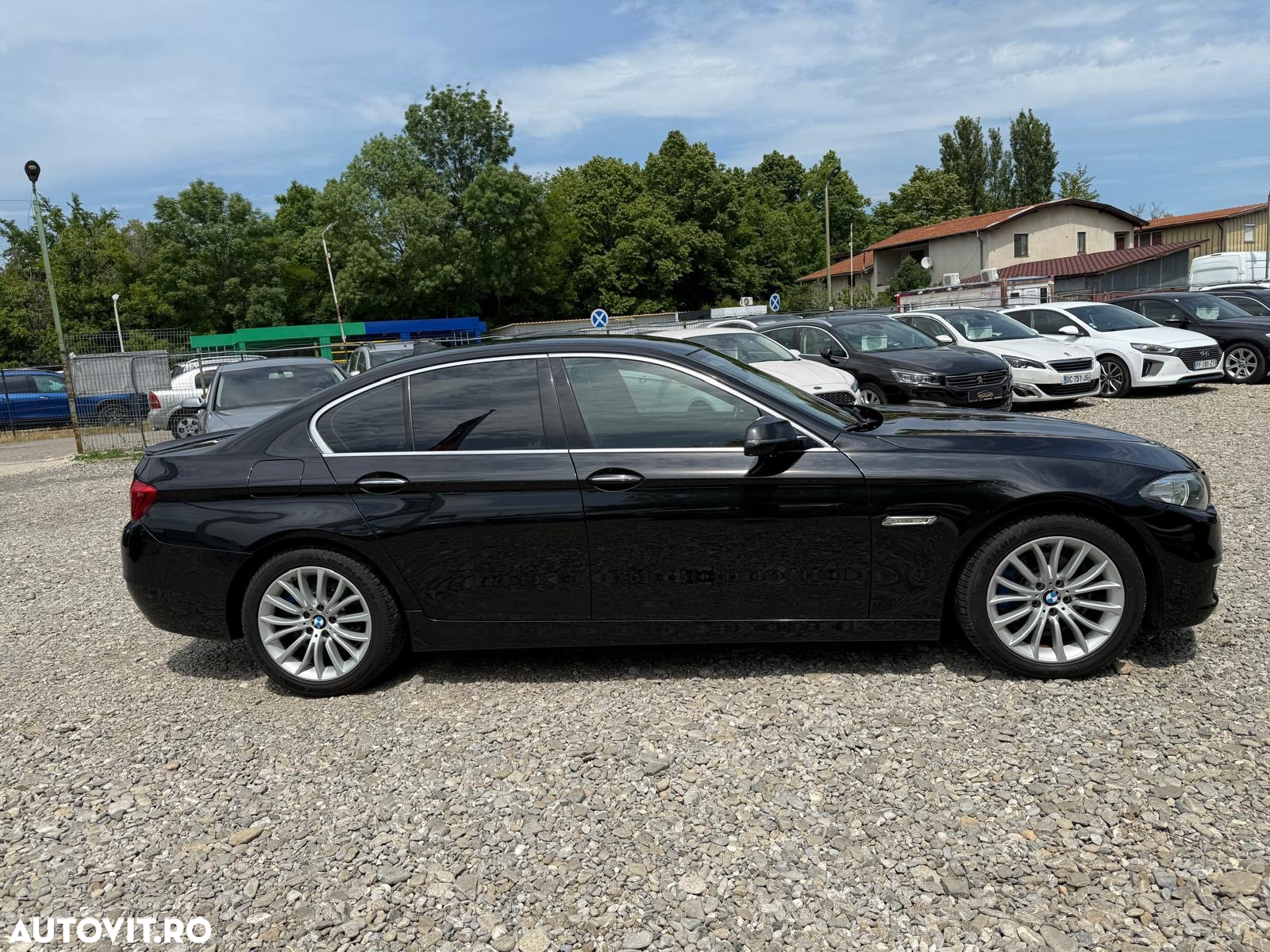 BMW Seria 5 520d Aut. Luxury Line - 27