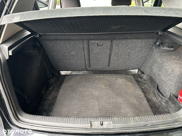 Volkswagen Golf - 21
