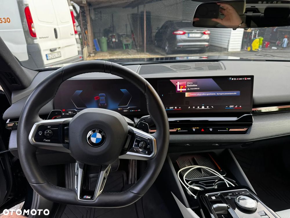 BMW Seria 5 520i mHEV - 10