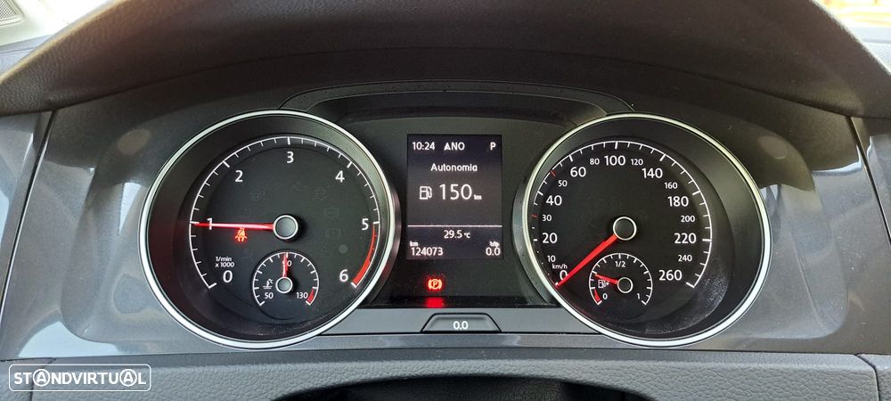VW Golf 1.6 TDI Confortline DSG - 12