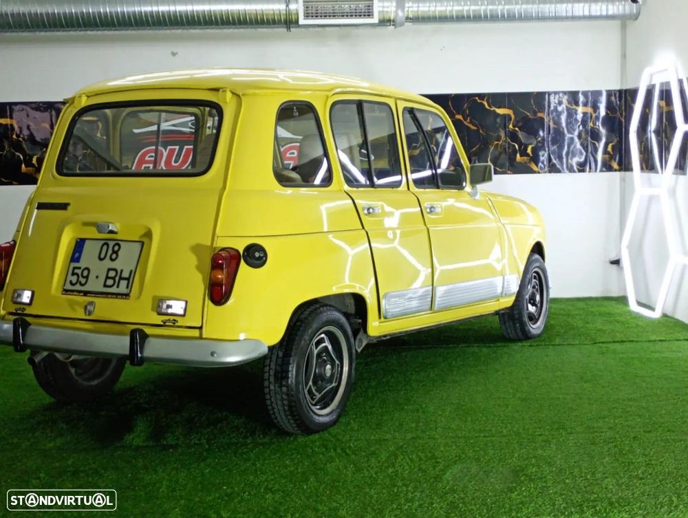Renault 4 - 24