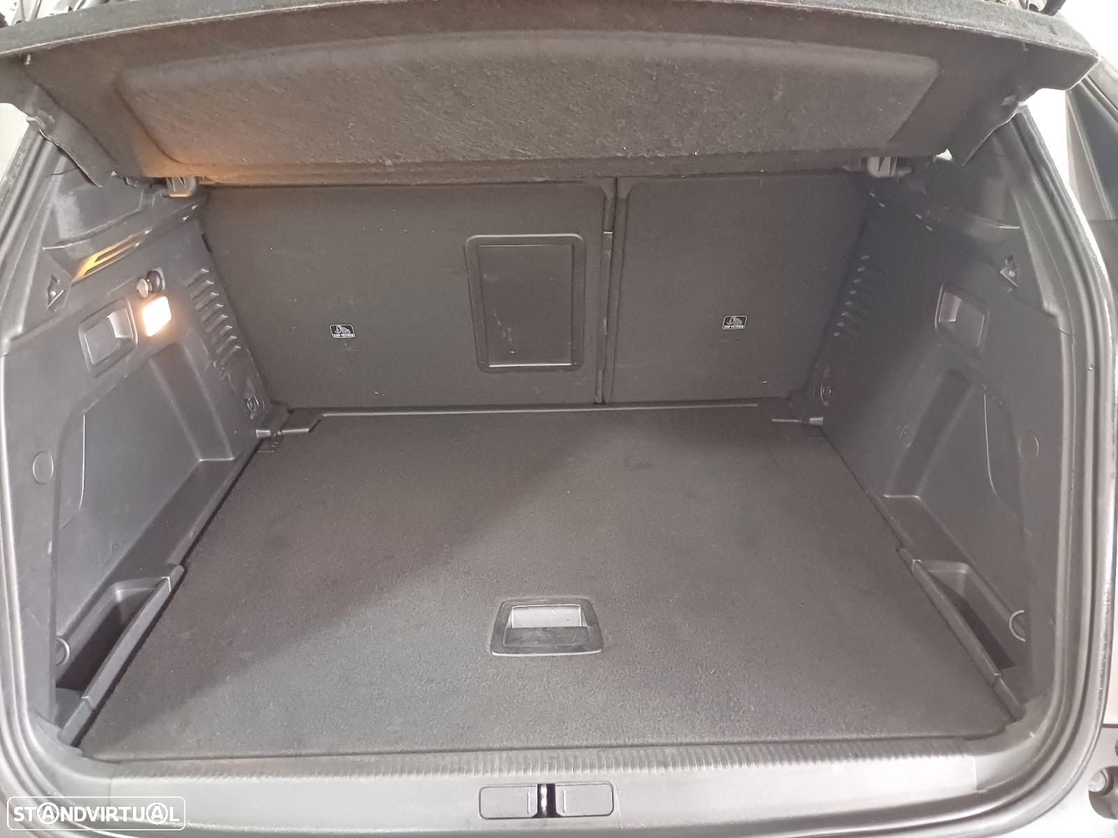 Peugeot 3008 1.5 BlueHDi Allure EAT8 - 22