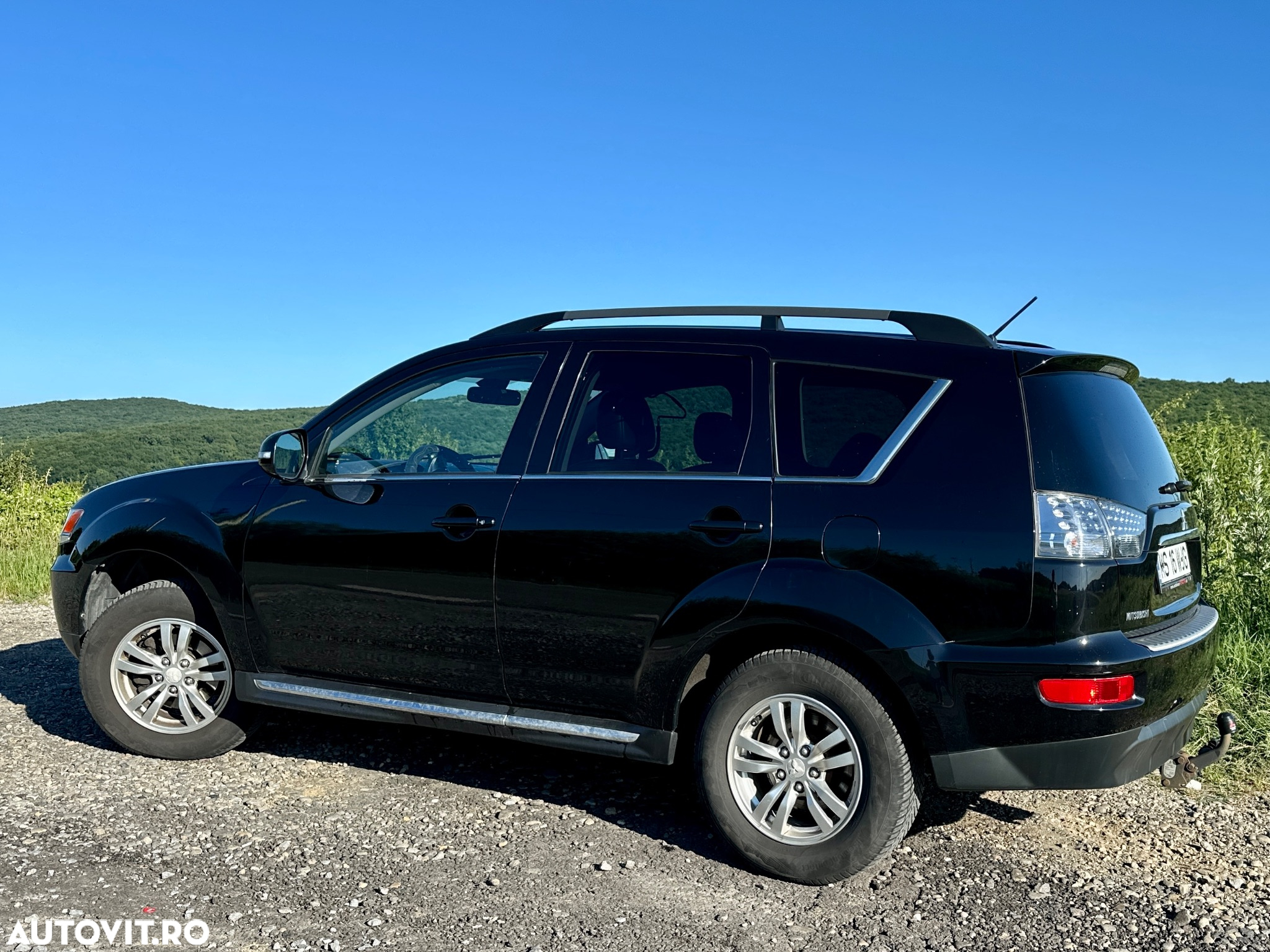 Mitsubishi Outlander - 4