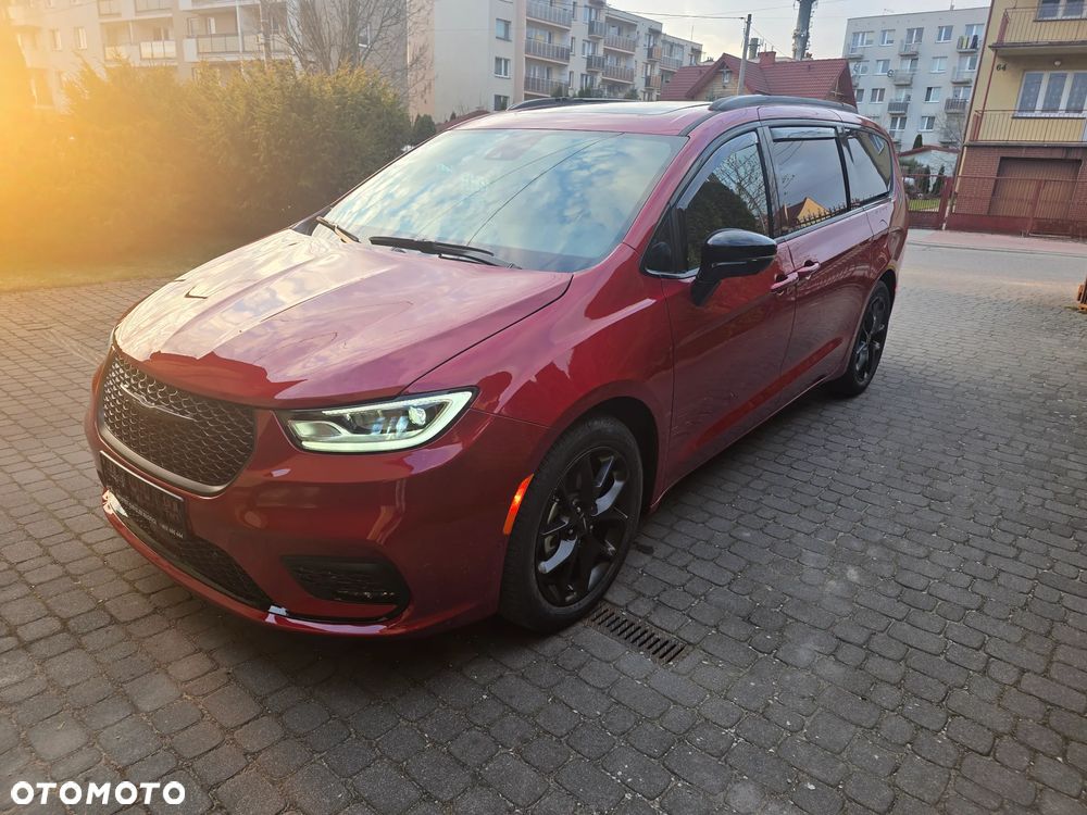 Chrysler Pacifica - 2