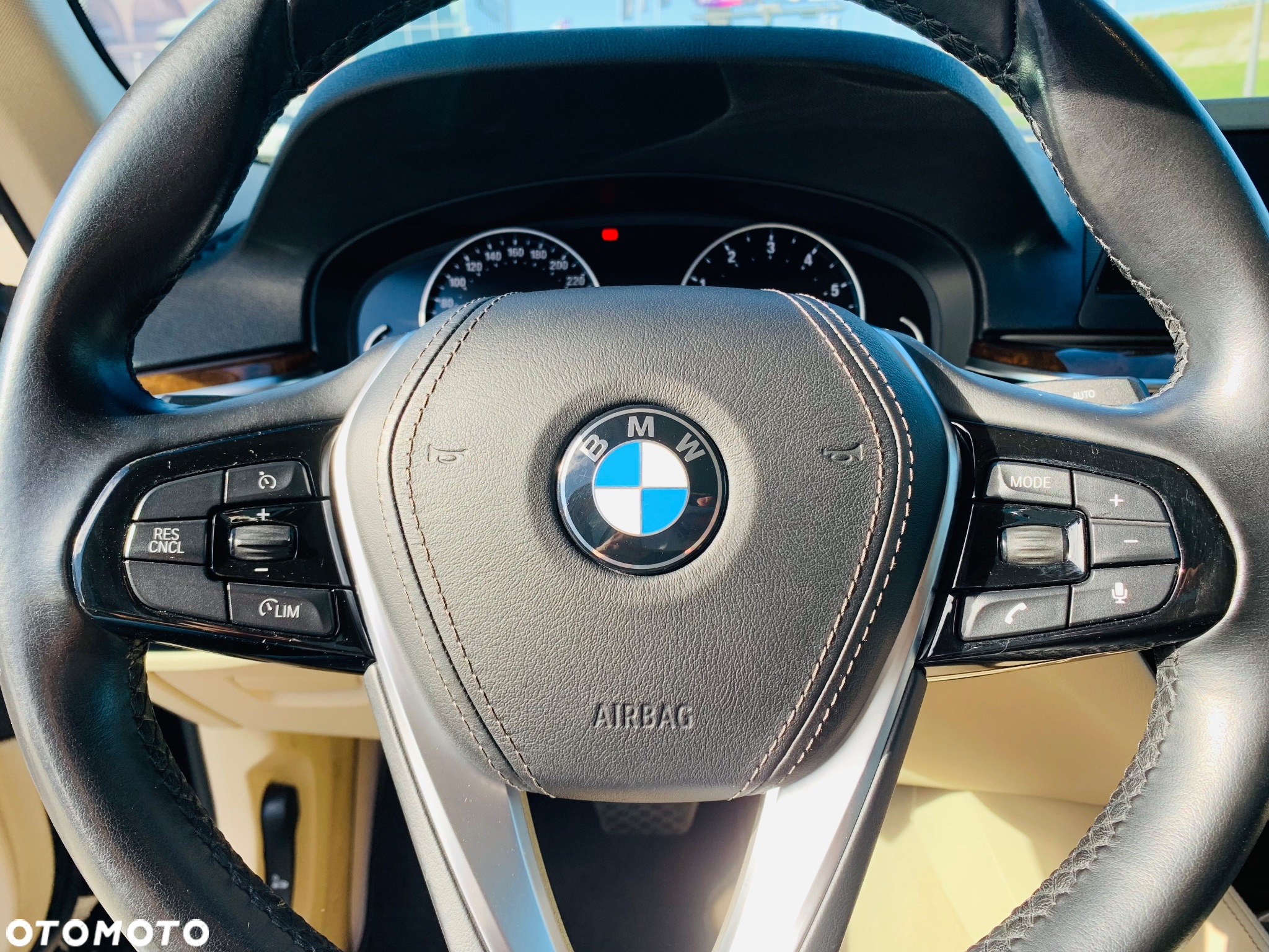 BMW Seria 5 530i GPF xDrive Luxury Line - 37