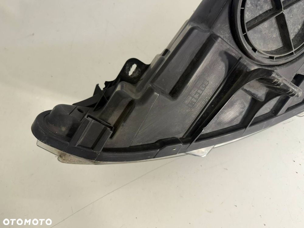 lampa prawy przód prawa przednia ford fiesta mk7 eu - 14