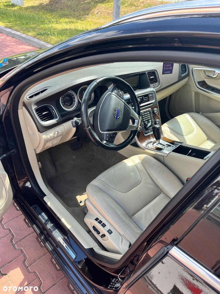 Volvo V60 D3 Geartronic Momentum - 18