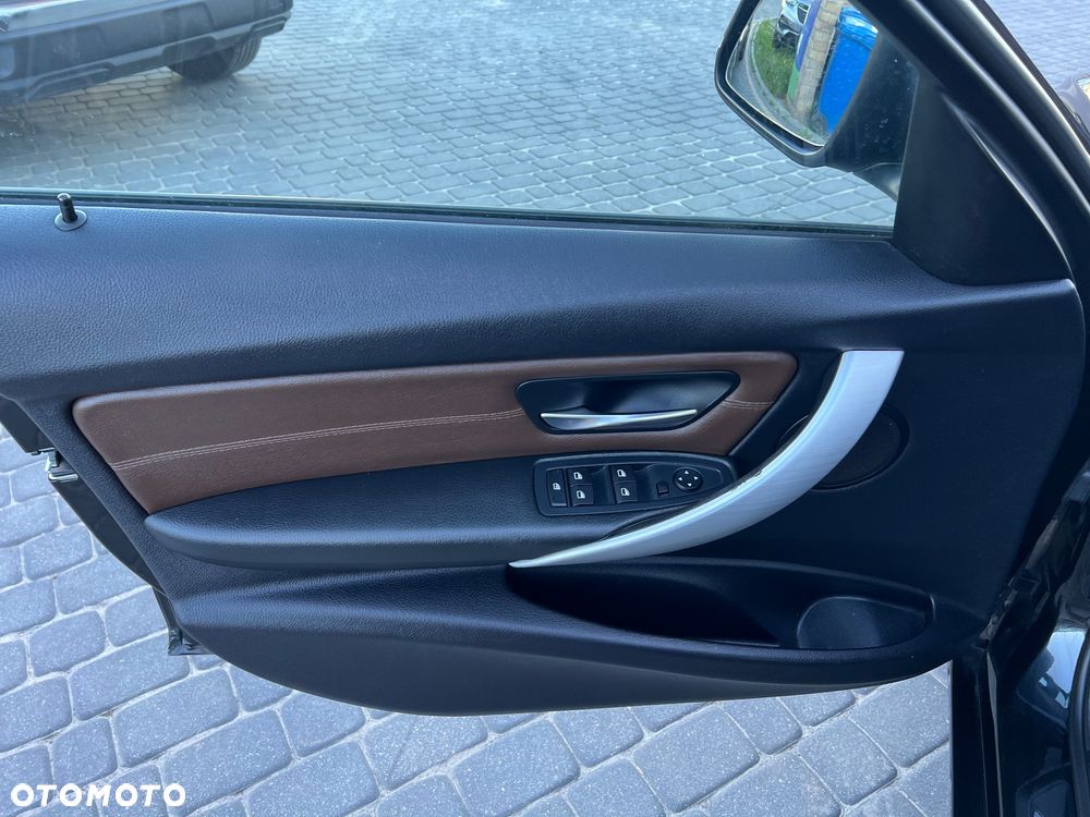 BMW Seria 3 318d Luxury Line - 16