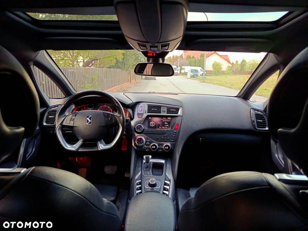 Citroën DS5 e-HDi 115 EGS6 SoChic - 12