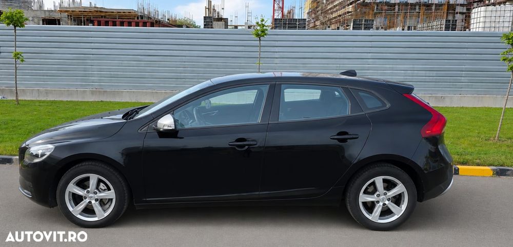 Volvo V40 D2 Momentum - 3