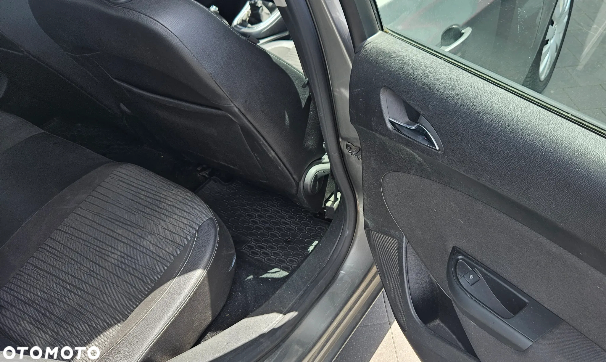 Opel Astra IV 1.4 T Executive - 15