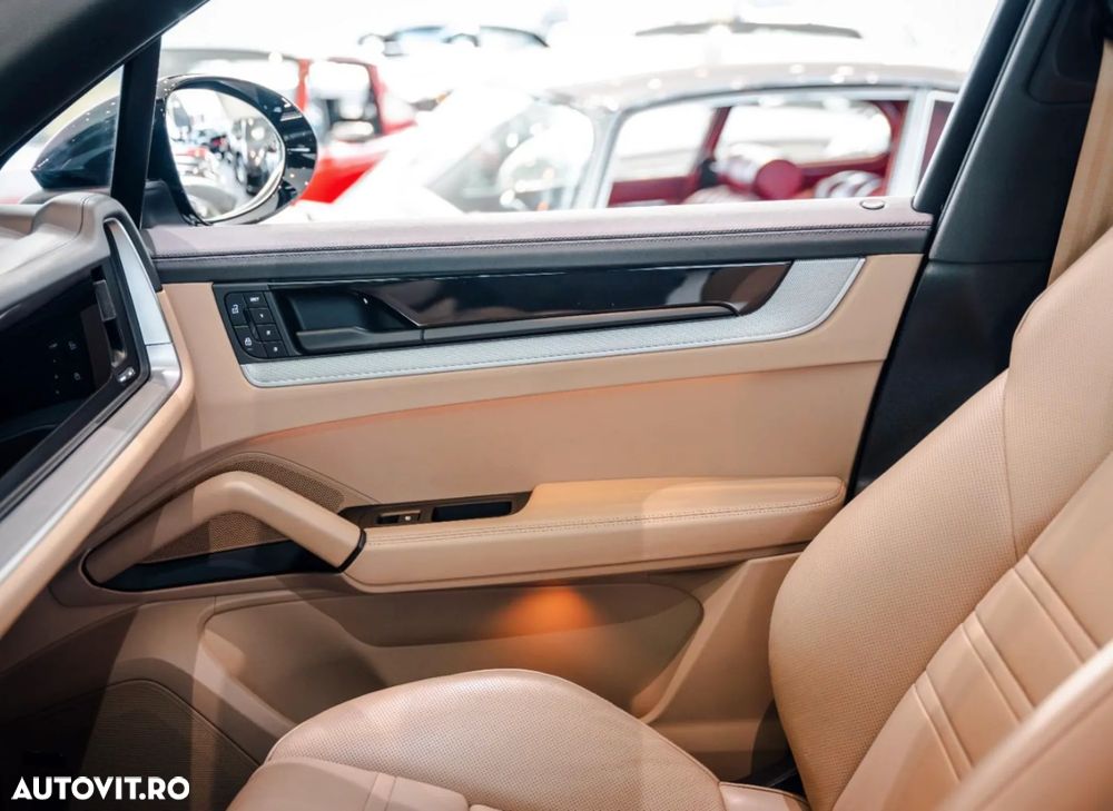 Porsche Cayenne E-Hybrid - 12