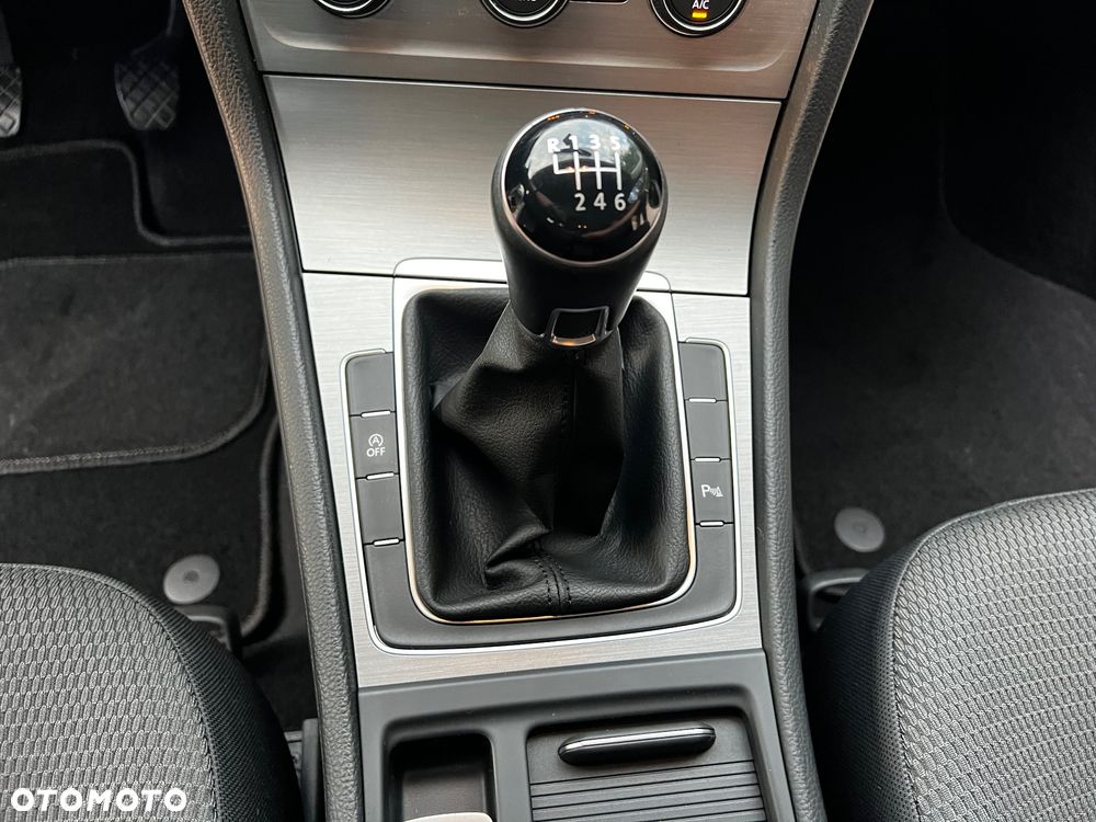 Volkswagen Golf VII 1.4 TSI BMT Comfortline - 14