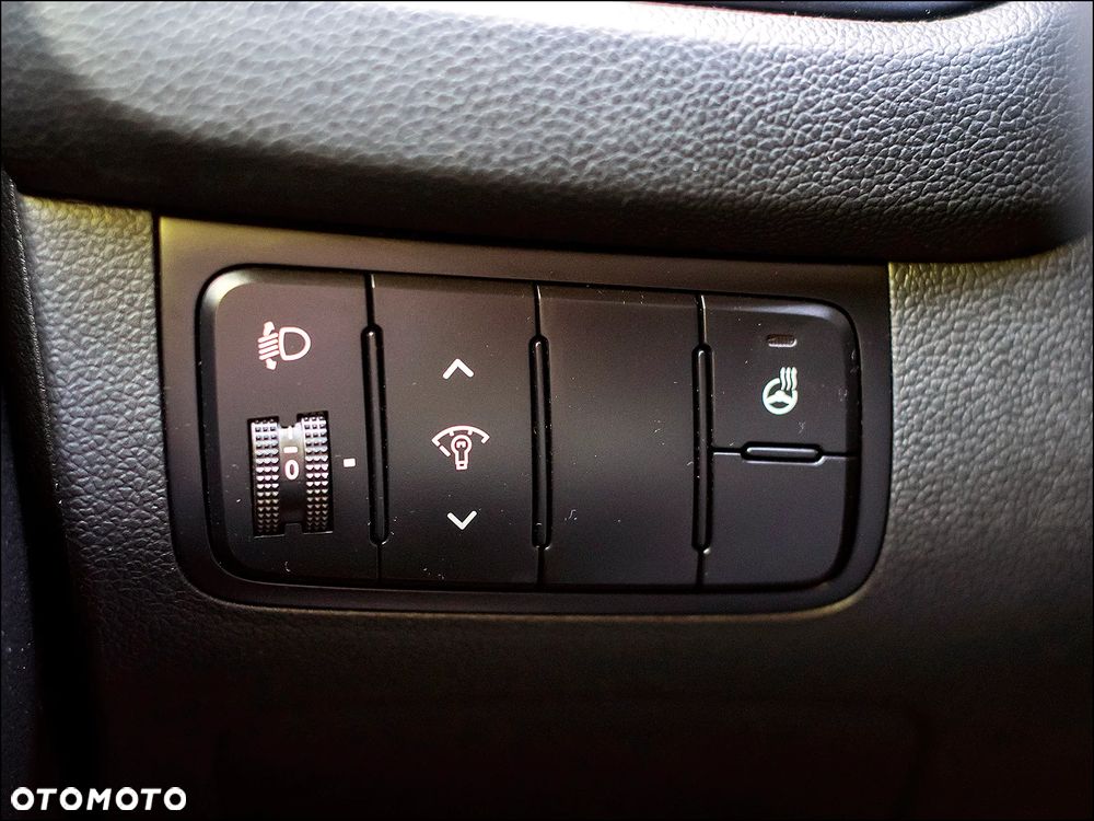 Kia Ceed - 32