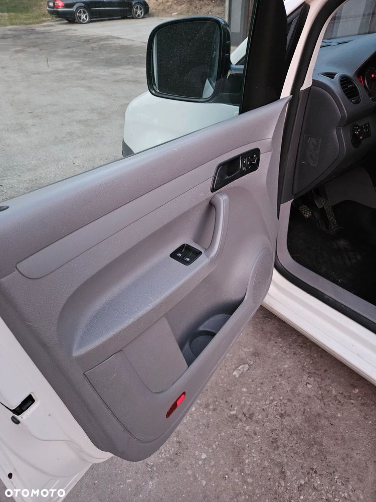 Volkswagen Caddy - 10