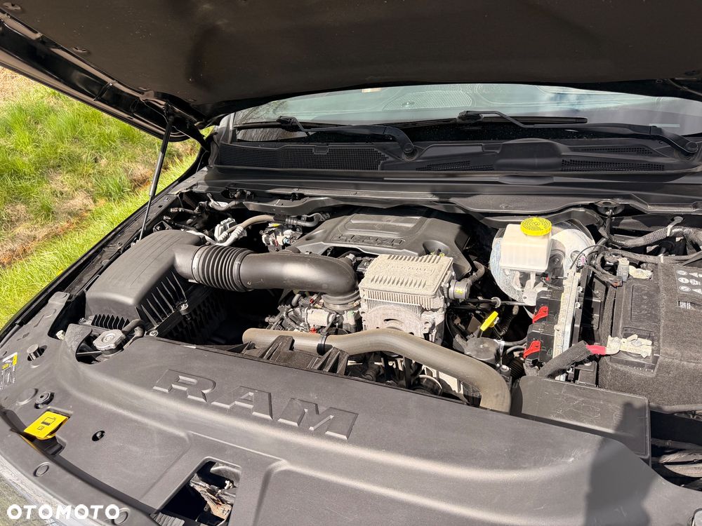 Dodge RAM - 24