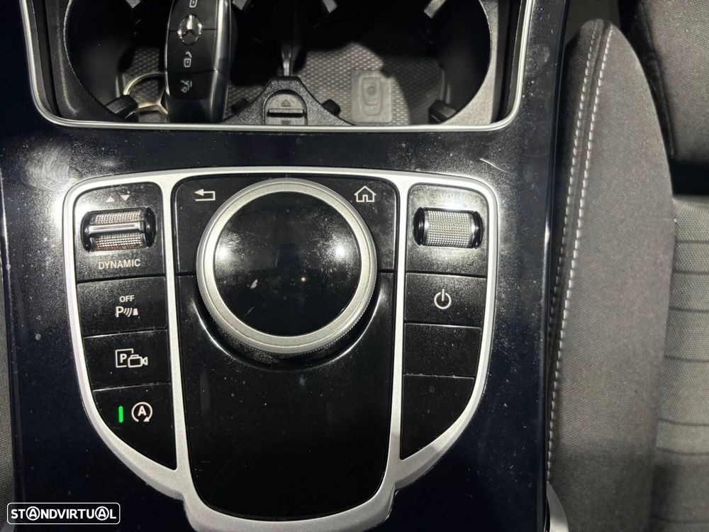 Mercedes-Benz C 200 - 32