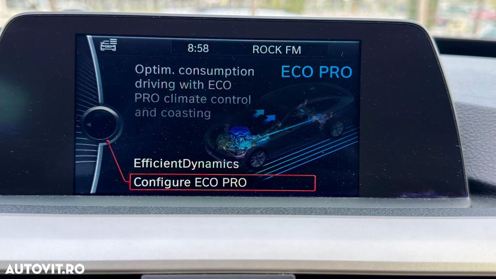 BMW Seria 3 320d Aut. Sport Line - 32