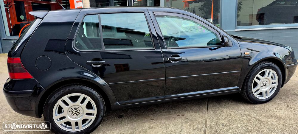VW Golf 1.9 TDi 25 Anos - 21