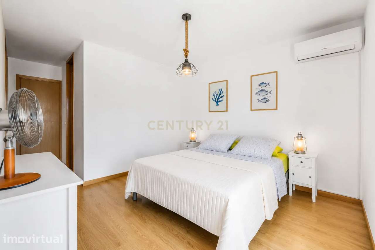 Apartamento T2 com Piscina e garagem | A 50 metros do Porto de Embarqu - Grande imagem: 3/29