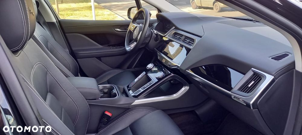 Jaguar I-Pace - 7