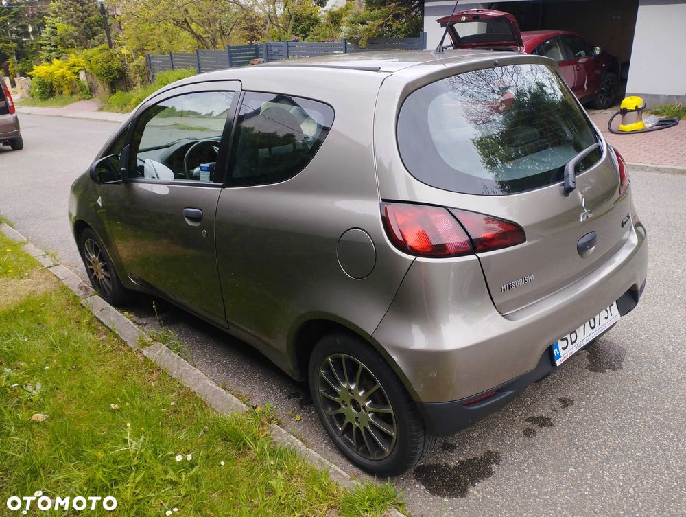 Mitsubishi Colt - 4