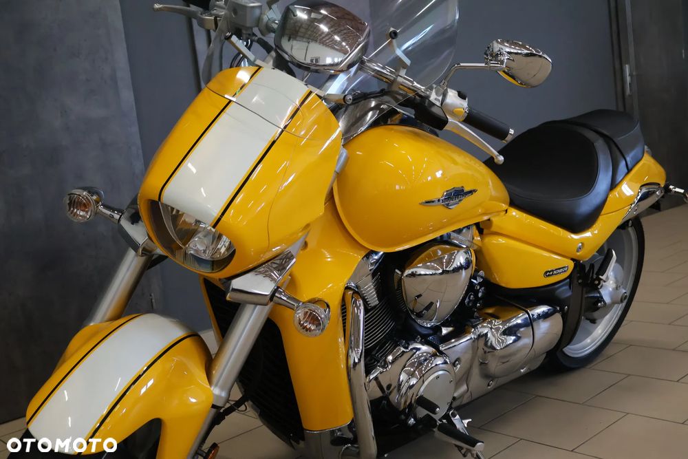 Suzuki Intruder - 10