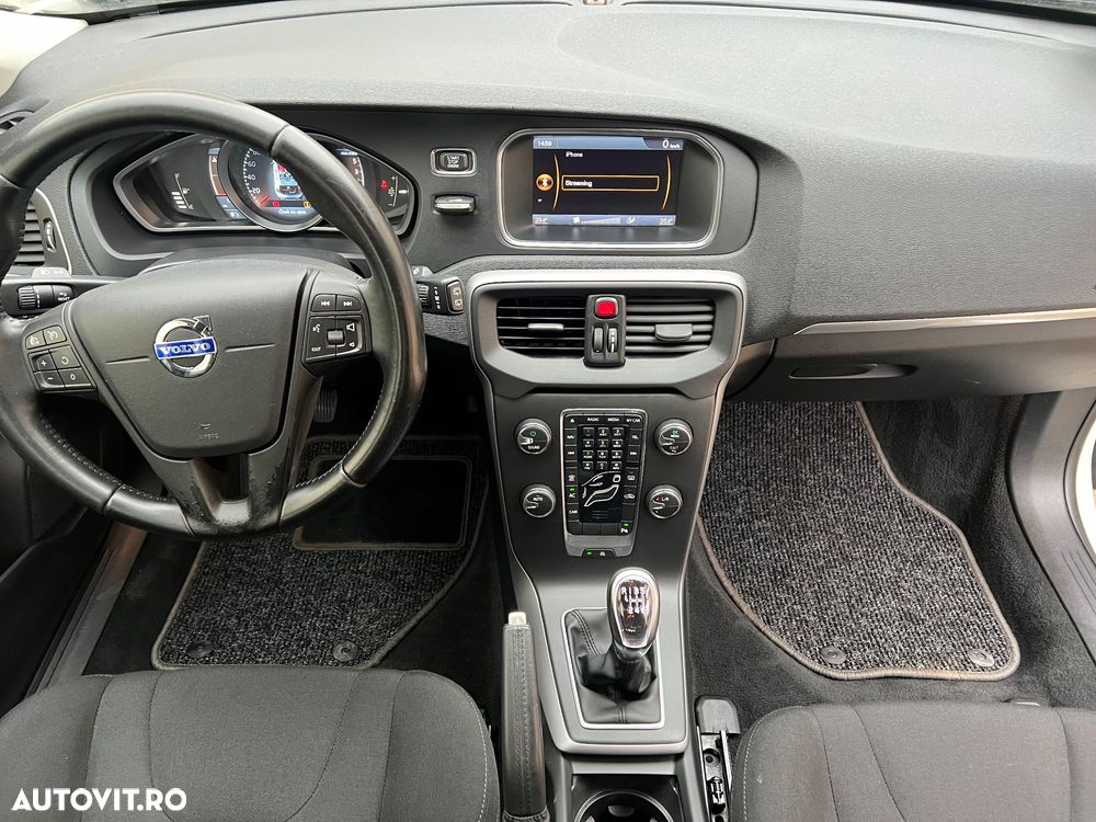 Volvo V40 D2 Basic - 18