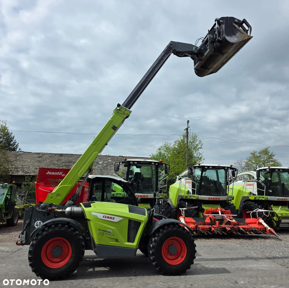 Claas Scorpion 741 VARIPOWER - 16