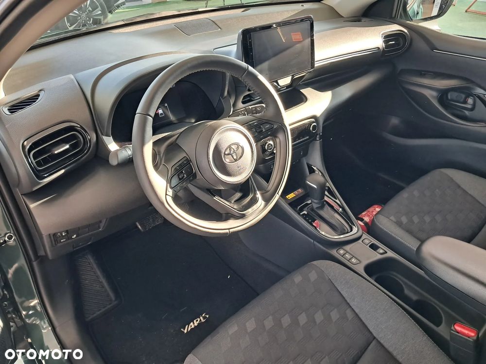 Toyota Yaris Hybrid 1.5 Style - 9