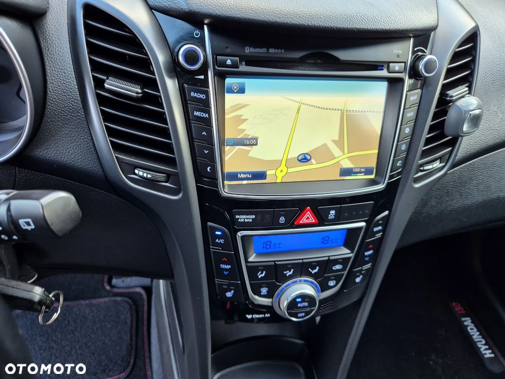 Hyundai i30 blue Kombi 1.6 GDi Passion - 29