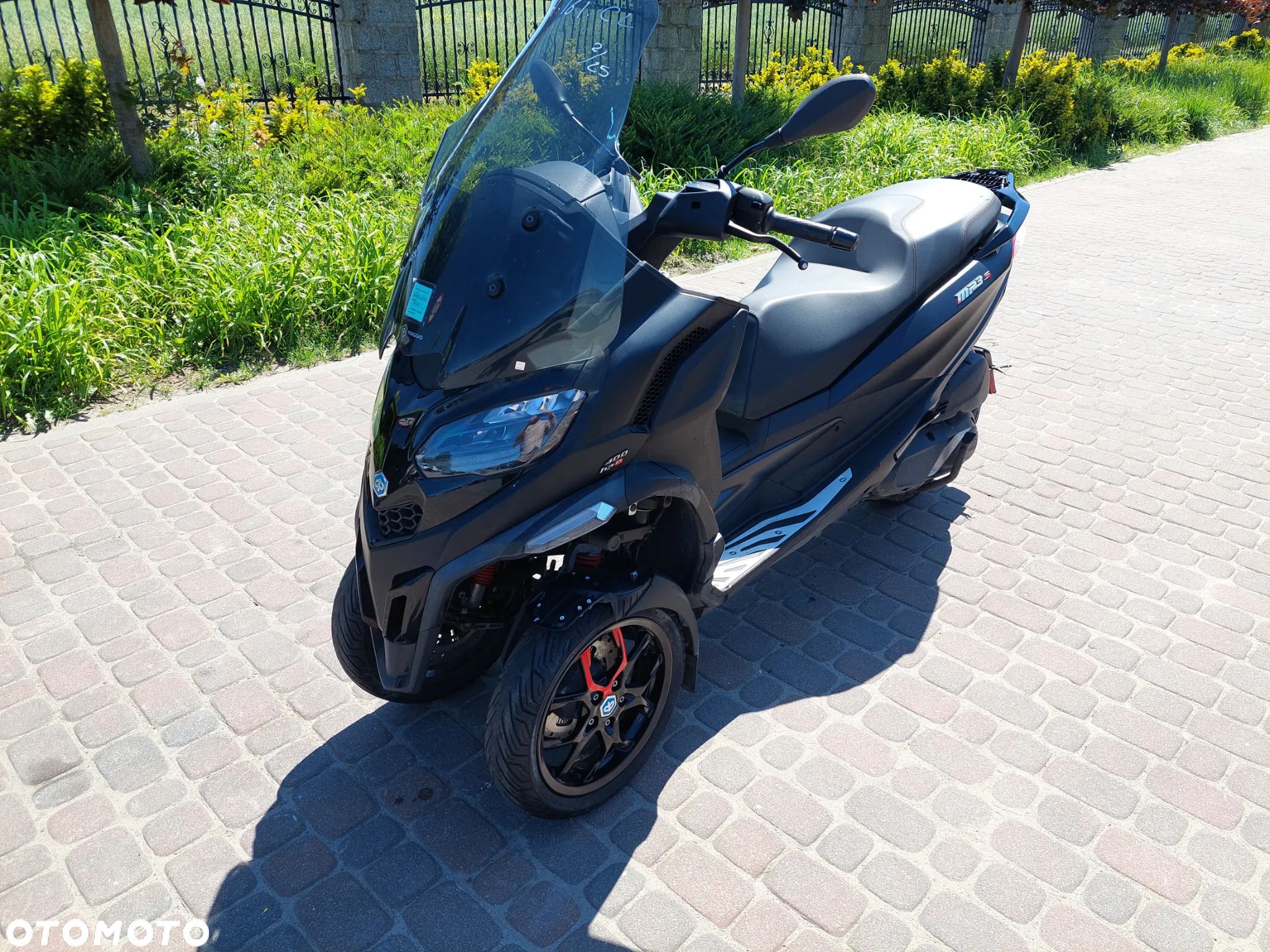 Piaggio MP-3 - 1