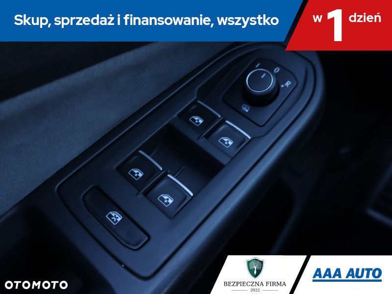 Volkswagen Golf - 18