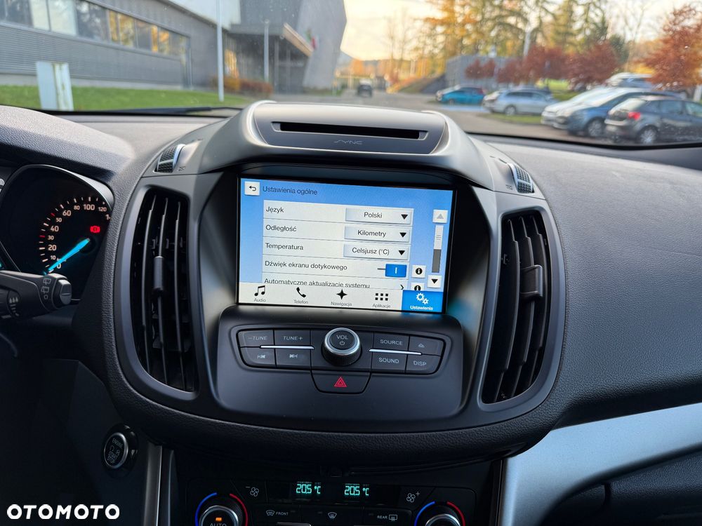 Ford Kuga 1.5 EcoBoost 2x4 Titanium - 16