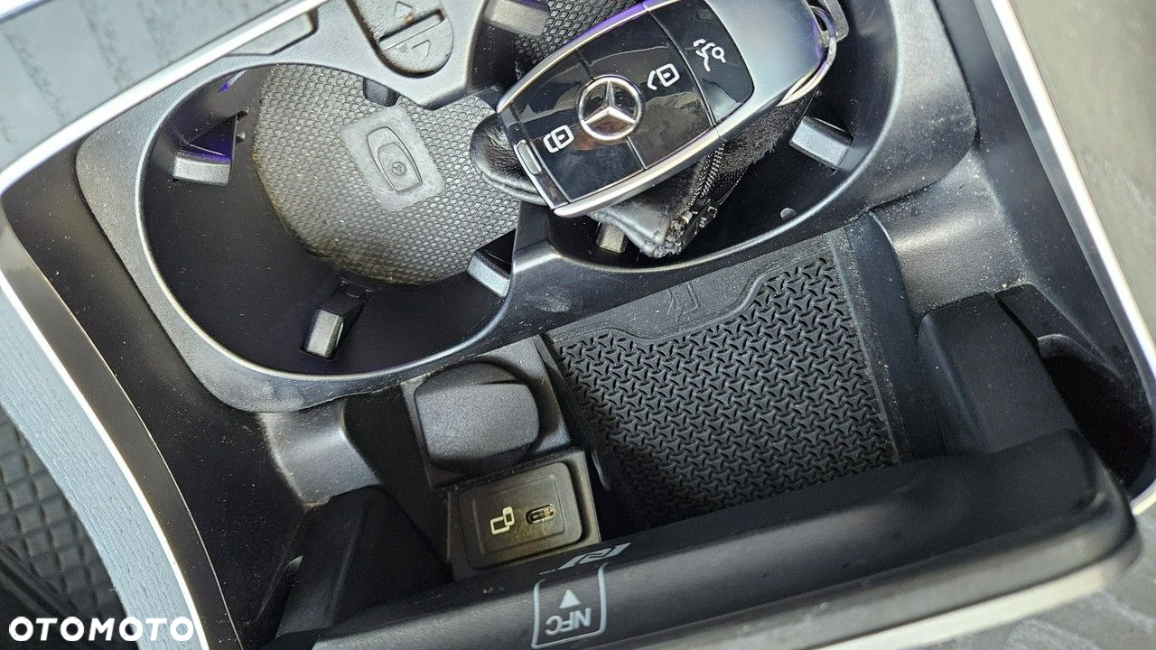 Mercedes-Benz Klasa E - 36